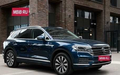 Volkswagen Touareg III, 2018 год, 4 150 000 рублей, 4 фотография