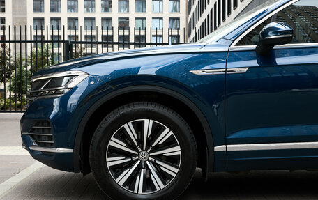 Volkswagen Touareg III, 2018 год, 4 150 000 рублей, 6 фотография