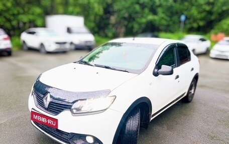 Renault Logan II, 2018 год, 600 000 рублей, 4 фотография