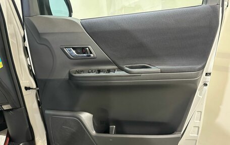 Toyota Vellfire I, 2008 год, 1 950 000 рублей, 15 фотография