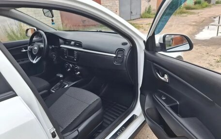KIA Rio IV, 2018 год, 1 320 000 рублей, 9 фотография