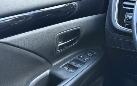 Mitsubishi Outlander III рестайлинг 3, 2020 год, 2 685 000 рублей, 16 фотография