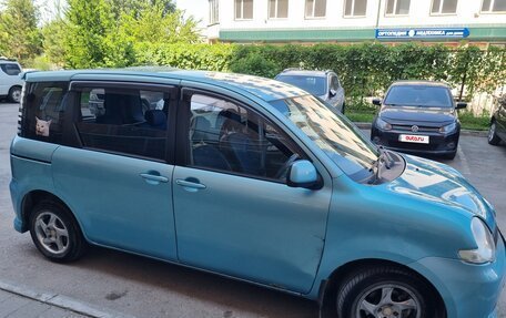 Toyota Sienta I, 2003 год, 410 000 рублей, 4 фотография