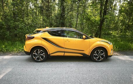 Toyota C-HR I рестайлинг, 2016 год, 1 970 000 рублей, 3 фотография