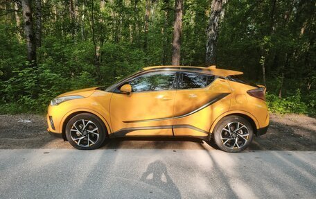 Toyota C-HR I рестайлинг, 2016 год, 1 970 000 рублей, 7 фотография