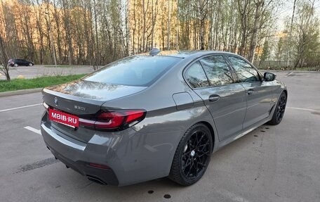 BMW 5 серия, 2021 год, 5 640 000 рублей, 3 фотография