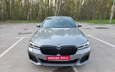 BMW 5 серия, 2021 год, 5 640 000 рублей, 4 фотография
