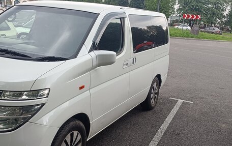 Nissan Elgrand III, 2003 год, 1 300 000 рублей, 4 фотография