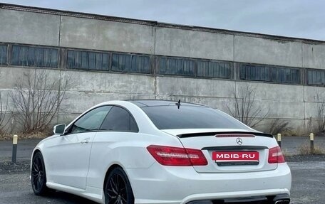 Mercedes-Benz E-Класс, 2013 год, 2 000 000 рублей, 8 фотография
