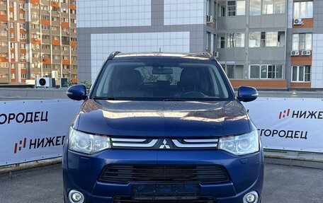 Mitsubishi Outlander III рестайлинг 3, 2013 год, 1 415 000 рублей, 6 фотография