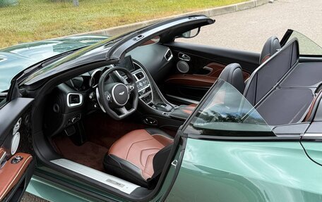 Aston Martin DBS III, 2021 год, 32 700 000 рублей, 15 фотография