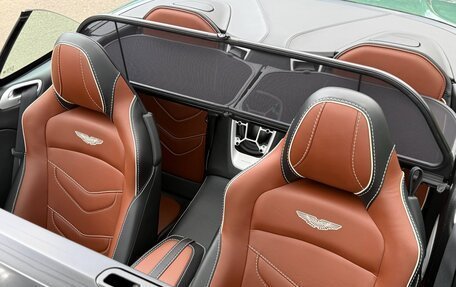 Aston Martin DBS III, 2021 год, 32 700 000 рублей, 26 фотография
