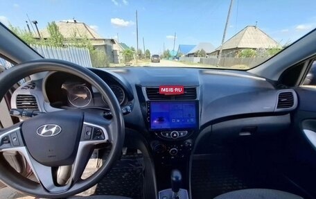 Hyundai Solaris II рестайлинг, 2013 год, 690 000 рублей, 2 фотография