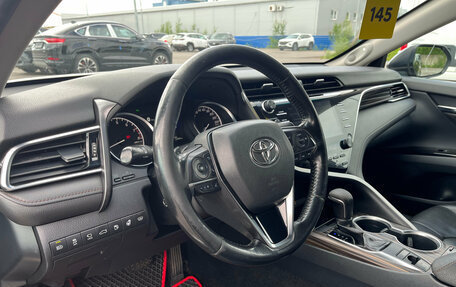 Toyota Camry, 2018 год, 2 230 000 рублей, 10 фотография