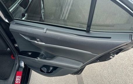 Toyota Camry, 2018 год, 2 230 000 рублей, 16 фотография