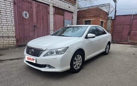 Toyota Camry, 2012 год, 1 130 000 рублей, 2 фотография