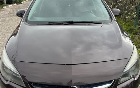 Opel Astra J, 2013 год, 670 000 рублей, 1 фотография
