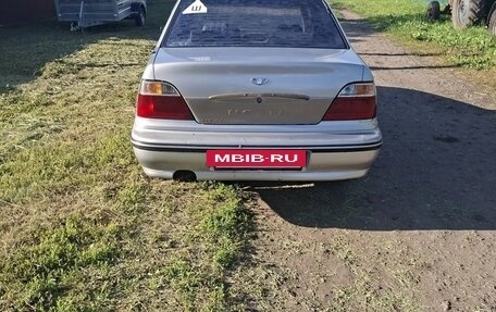 Daewoo Nexia I рестайлинг, 2004 год, 130 000 рублей, 4 фотография