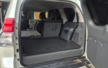 Toyota Land Cruiser Prado 120 рестайлинг, 2009 год, 2 800 000 рублей, 11 фотография
