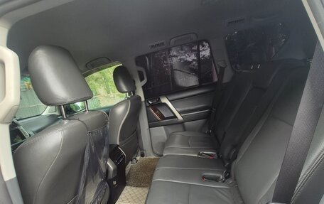 Toyota Land Cruiser Prado 120 рестайлинг, 2009 год, 2 800 000 рублей, 8 фотография