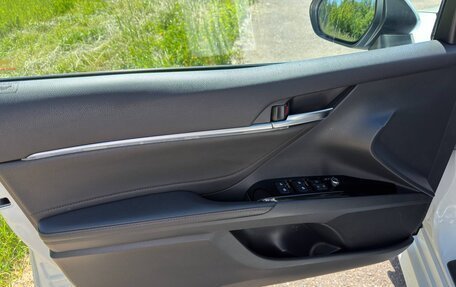 Toyota Camry, 2019 год, 2 370 000 рублей, 11 фотография