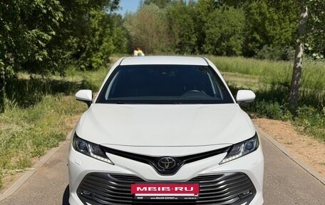 Toyota Camry, 2019 год, 2 370 000 рублей, 6 фотография