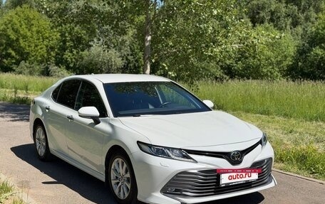 Toyota Camry, 2019 год, 2 370 000 рублей, 4 фотография