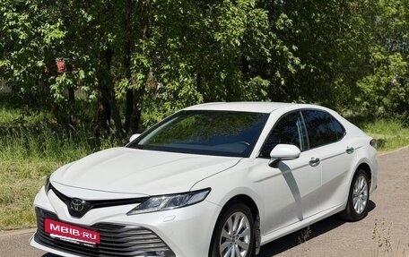 Toyota Camry, 2019 год, 2 370 000 рублей, 5 фотография