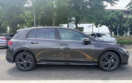 Volkswagen Golf VIII, 2023 год, 2 050 000 рублей, 3 фотография