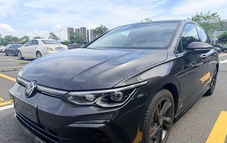 Volkswagen Golf VIII, 2023 год, 2 050 000 рублей, 13 фотография