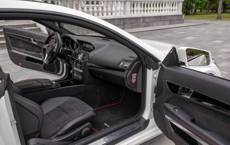 Mercedes-Benz E-Класс, 2013 год, 2 230 000 рублей, 17 фотография