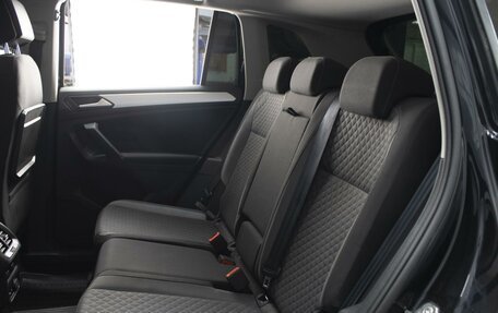 Volkswagen Tiguan II, 2020 год, 2 600 000 рублей, 8 фотография