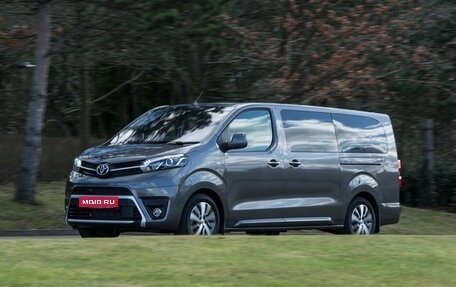 Toyota ProAce II, 2016 год, 1 950 000 рублей, 1 фотография