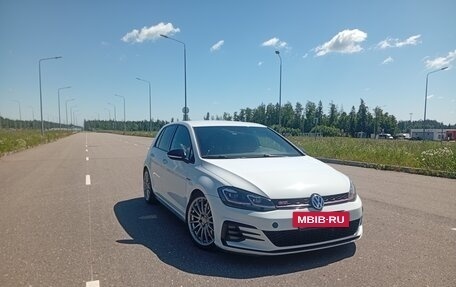 Volkswagen Golf GTI VII, 2018 год, 2 350 000 рублей, 20 фотография