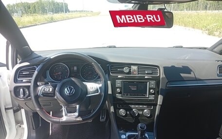 Volkswagen Golf GTI VII, 2018 год, 2 350 000 рублей, 17 фотография
