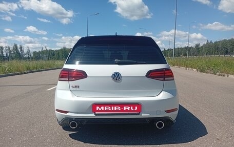 Volkswagen Golf GTI VII, 2018 год, 2 350 000 рублей, 11 фотография