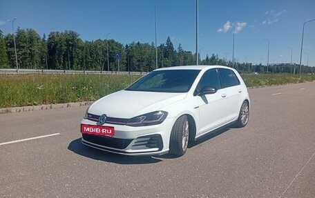Volkswagen Golf GTI VII, 2018 год, 2 350 000 рублей, 21 фотография