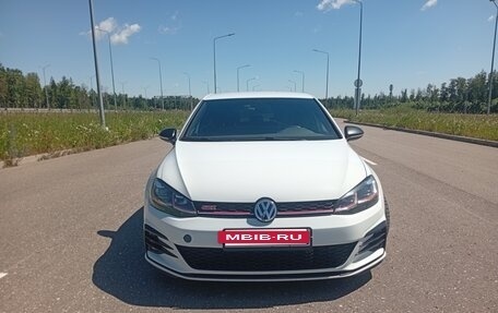 Volkswagen Golf GTI VII, 2018 год, 2 350 000 рублей, 22 фотография