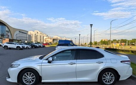Toyota Camry, 2020 год, 2 700 000 рублей, 4 фотография