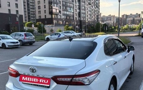 Toyota Camry, 2020 год, 2 700 000 рублей, 6 фотография