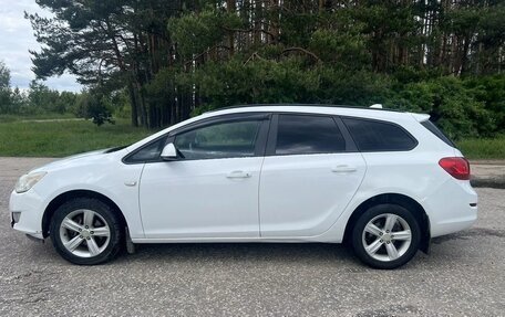 Opel Astra J, 2011 год, 390 000 рублей, 2 фотография
