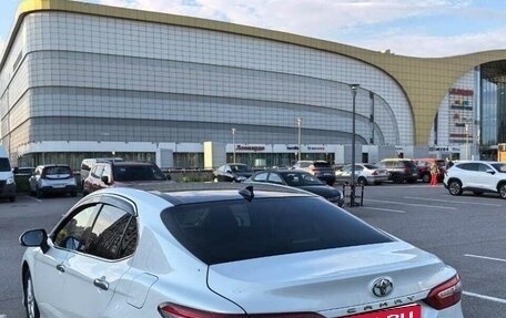 Toyota Camry, 2020 год, 2 700 000 рублей, 10 фотография