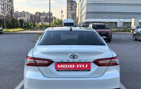 Toyota Camry, 2020 год, 2 700 000 рублей, 9 фотография