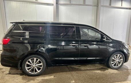 KIA Carnival III, 2019 год, 3 050 000 рублей, 3 фотография