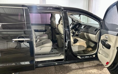 KIA Carnival III, 2019 год, 3 050 000 рублей, 5 фотография