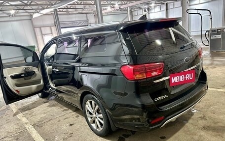 KIA Carnival III, 2019 год, 3 050 000 рублей, 4 фотография