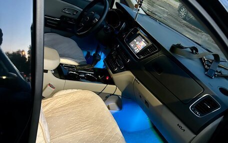 KIA Carnival III, 2019 год, 3 050 000 рублей, 17 фотография