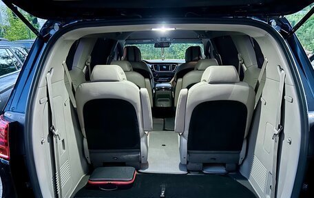 KIA Carnival III, 2019 год, 3 050 000 рублей, 19 фотография