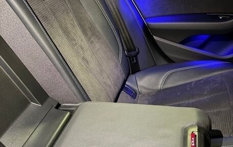 Audi A4, 2019 год, 3 999 999 рублей, 24 фотография