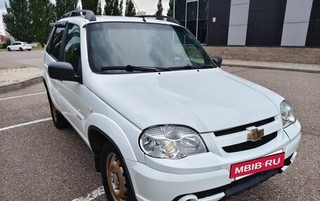 Chevrolet Niva I рестайлинг, 2012 год, 290 000 рублей, 4 фотография